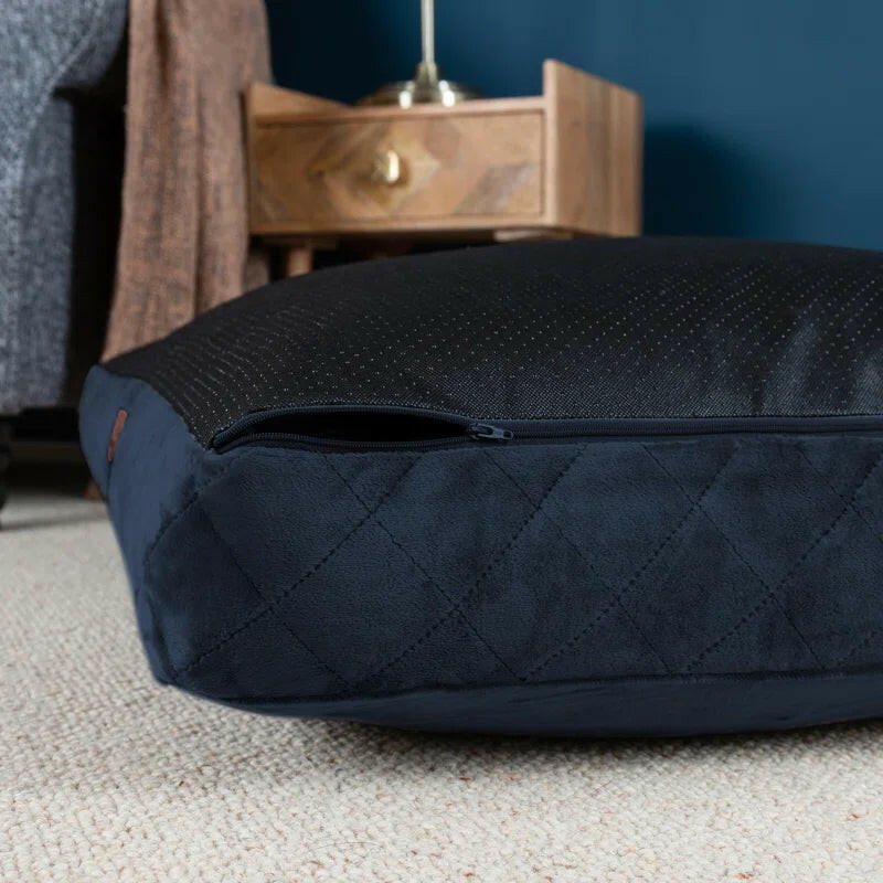 Luxurious Comfort: Machine Washable Cushioned Velvet Pet Bed for Restful Sleep